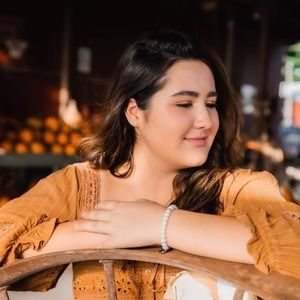 Meet your Posher, Josalyn